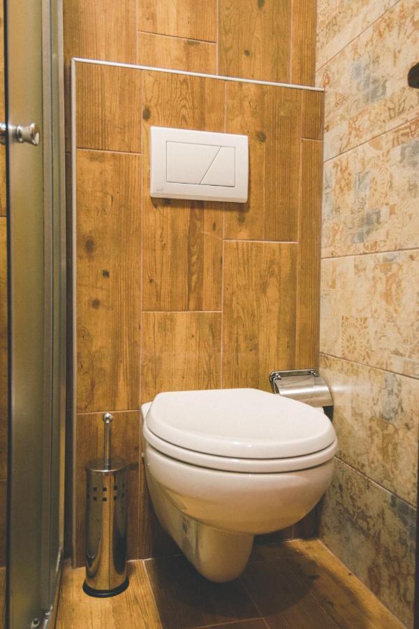 4 Rooms Gjirokastra מראה חיצוני תמונה